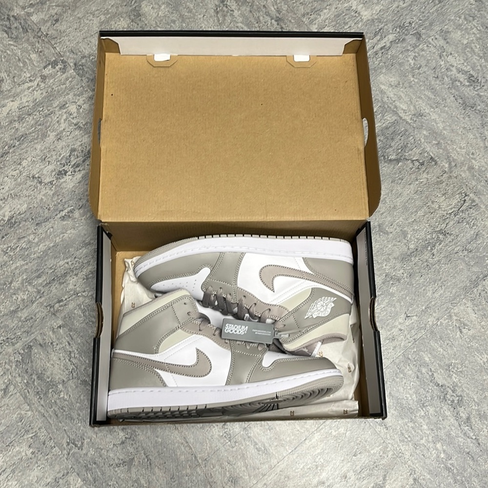 JORDAN Air Jordan 1 Mid “Linen”